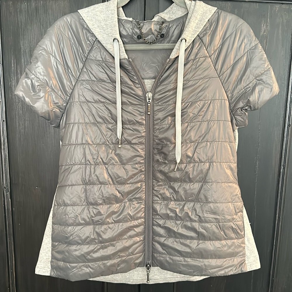 ANORAK MIXED SHORT SLEEVE QUILTED HOODIE SIZE SMALL
